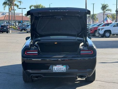 Used 2019 Dodge Challenger R/T RWD image 7