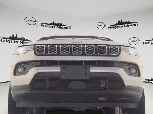 Used 2025 Jeep Compass Limited AWD/4WD image 6