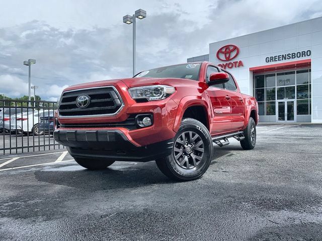 Certified 2022 Toyota Tacoma SR5 AWD/4WD image 4