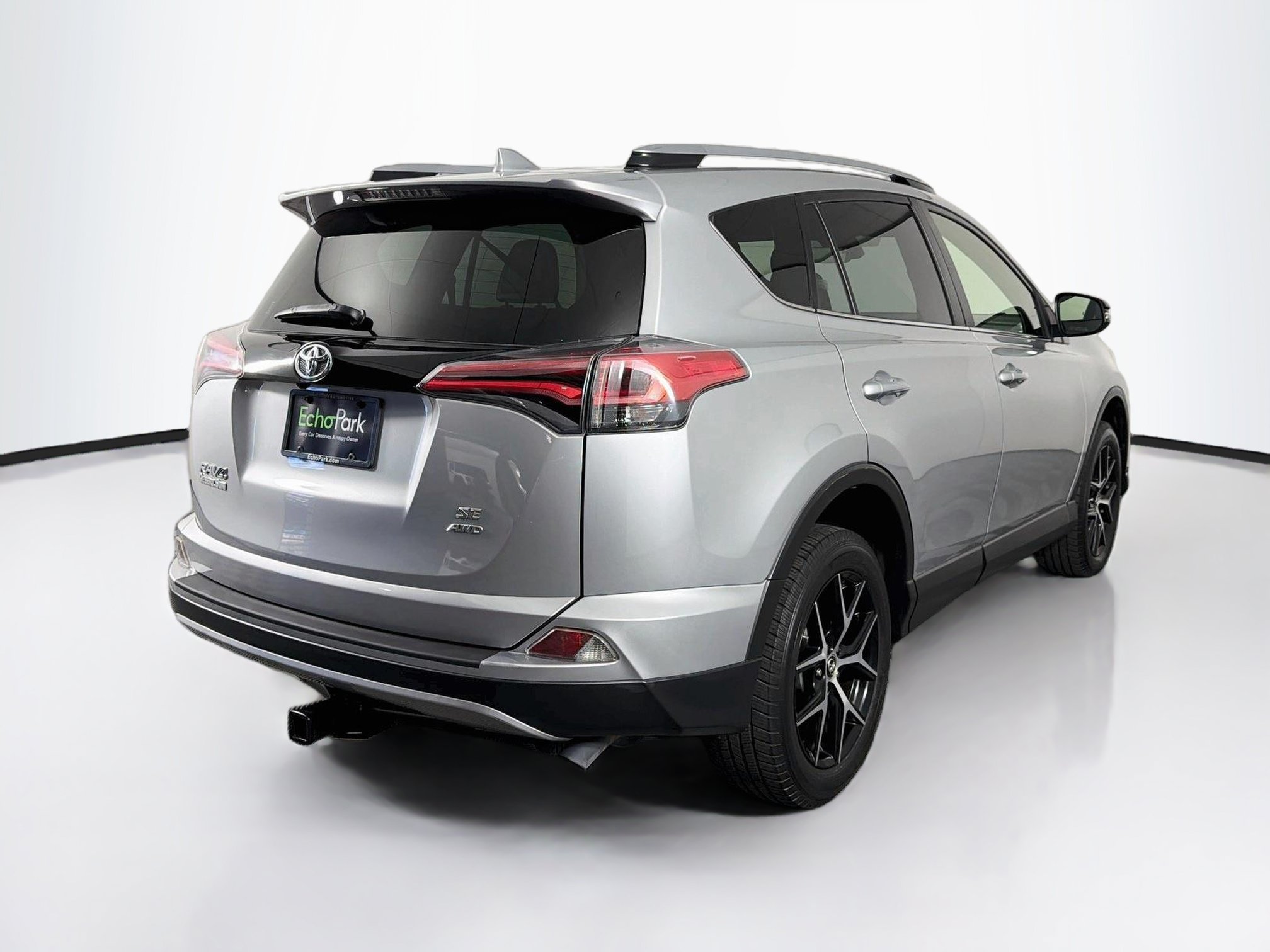 Used 2018 Toyota RAV4 SE w/ Power Extra Value Package AWD/4WD image 9