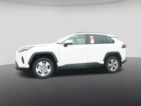 New 2025 Toyota RAV4 XLE image 18