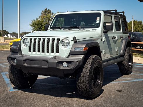 Used 2023 Jeep Wrangler Unlimited Sport AWD/4WD image 21