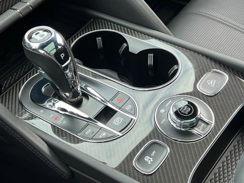 Used 2022 Bentley Bentayga image 37