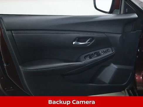 Certified 2025 Nissan Sentra SV FWD image 17