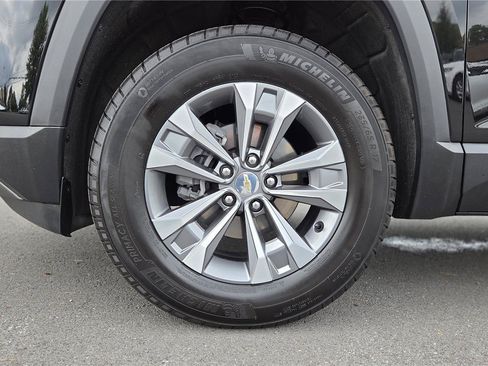 Used 2025 Chevrolet Equinox LT AWD/4WD image 11