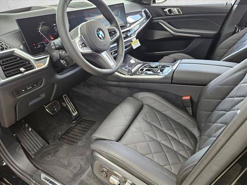 New 2026 BMW X5 xDrive40i w/ M Sport Package AWD/4WD image 9
