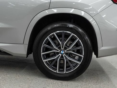 Used 2025 BMW X1 xDrive28i w/ M Sport Line w/ M Sport Package image 33