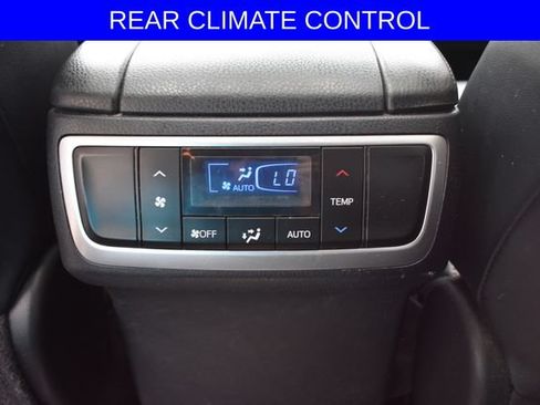 Used 2015 Toyota Highlander XLE AWD/4WD image 8
