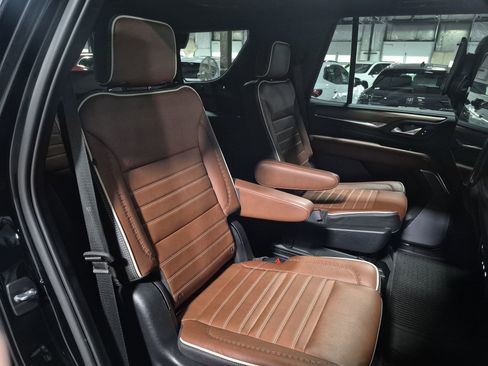 Certified 2023 GMC Yukon Denali Ultimate image 29