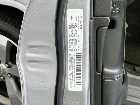 Used 2015 Jeep Grand Cherokee Overland AWD/4WD image 33