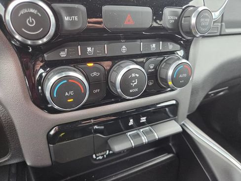 Used 2024 RAM 1500 Laramie AWD/4WD image 16