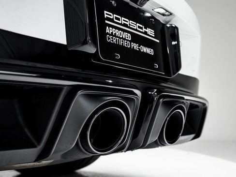 Certified 2025 Porsche 911 Carrera GTS image 39