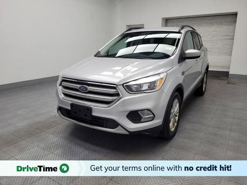 Used 2018 Ford Escape SE image 1