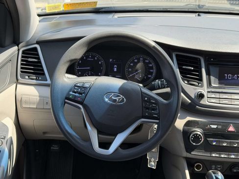 Used 2018 Hyundai Tucson SE AWD/4WD image 15