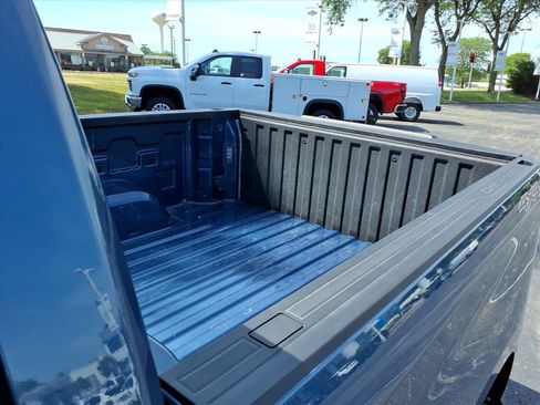 Used 2024 Chevrolet Silverado 1500 Custom AWD/4WD image 29