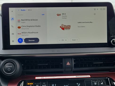 Used 2024 Toyota Prius Prime SE image 25