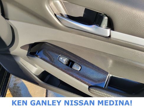 Used 2023 Nissan Altima 2.5 SV image 50