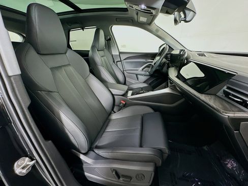 Used 2025 Audi Q5 Premium w/ Premium Plus AWD/4WD image 8