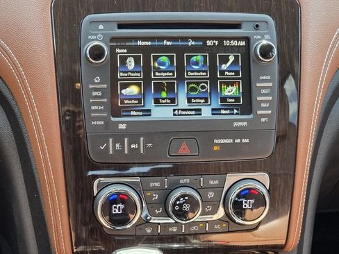 Used 2016 Chevrolet Traverse LT FWD image 13