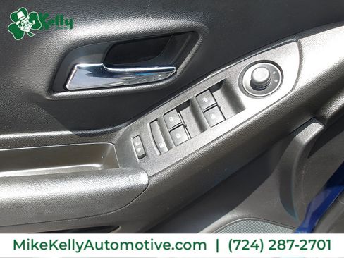 Used 2019 Chevrolet Trax LT w/ LPO, Protection Package AWD/4WD image 16
