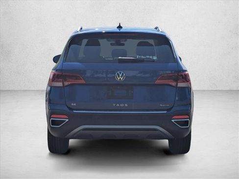 Used 2023 Volkswagen Taos SE AWD/4WD image 6