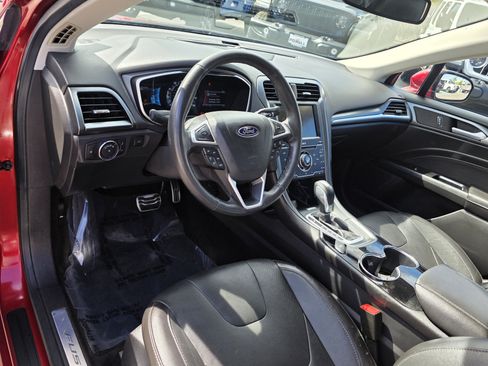 Used 2014 Ford Fusion Titanium FWD image 10