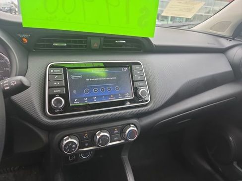 Certified 2025 Nissan Kicks Play S image 23