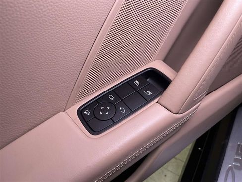 Used 2023 Porsche 911 Carrera image 34