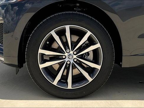 New 2026 Jaguar F-PACE R-Dynamic S image 15