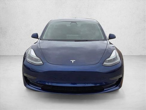 Used 2022 Tesla Model 3 image 2