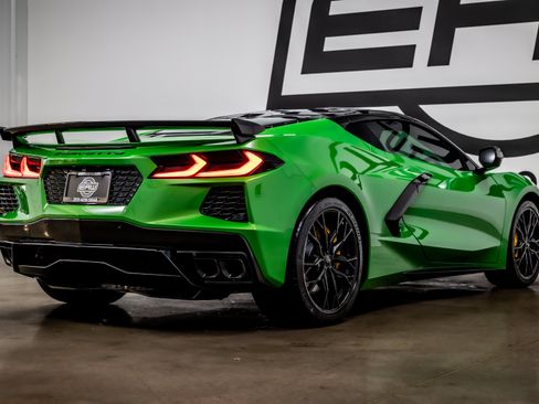 Used 2026 Chevrolet Corvette Stingray Coupe w/ Z51 Performance Package RWD image 30