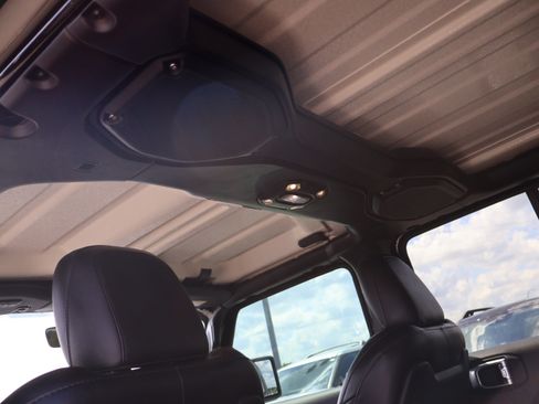 Used 2019 Jeep Wrangler Unlimited Rubicon AWD/4WD image 23