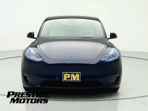 Used 2023 Tesla Model Y Long Range AWD/4WD image 2