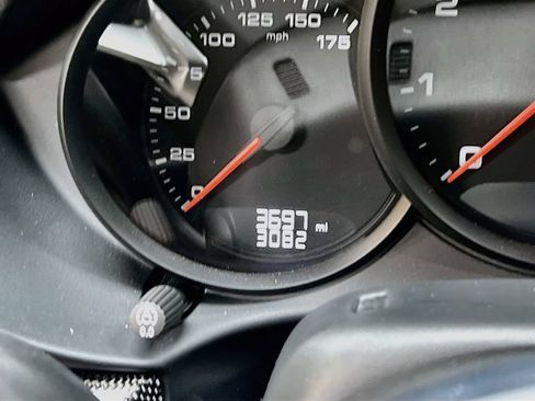 Certified 2025 Porsche 718 Cayman RWD image 13