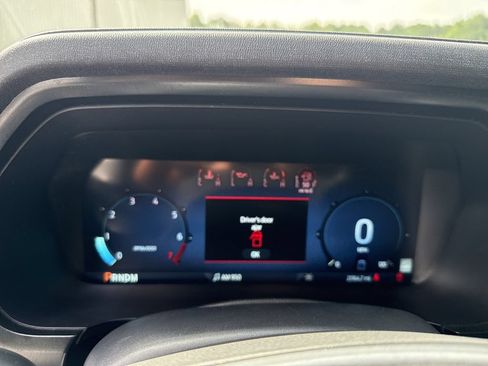 Used 2024 Ford F150 Lariat w/ Equipment Group 502A High AWD/4WD image 28
