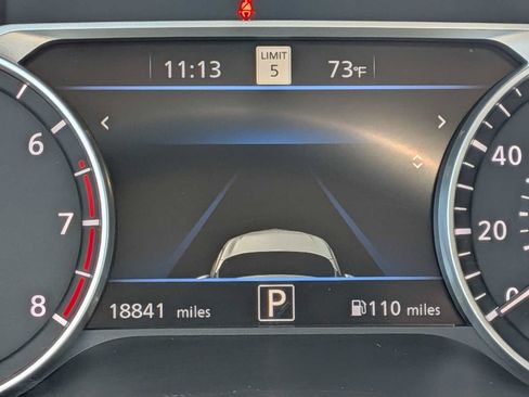 Used 2023 Nissan Sentra SR w/ SR Premium Package FWD image 32