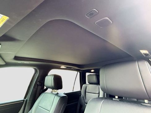 Used 2025 Toyota Sequoia Platinum AWD/4WD image 29