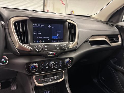 Used 2024 GMC Terrain Denali w/ Denali Premium Package AWD/4WD image 38