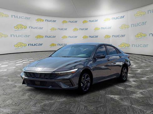 New 2026 Hyundai Elantra SEL Sport Premium image 2