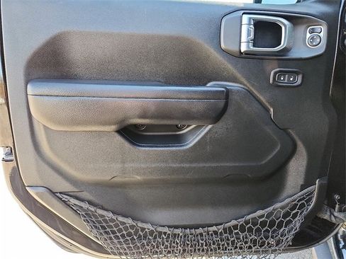 Used 2018 Jeep Wrangler Unlimited Sport S image 10