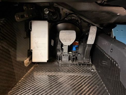 Used 2015 Alfa Romeo 4C Spider w/ Convenience Group image 23