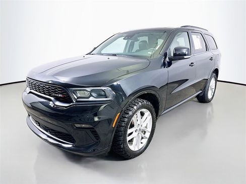Used 2023 Dodge Durango GT image 3
