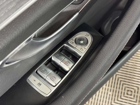 Used 2021 Mercedes-Benz E 350 4MATIC Sedan image 18