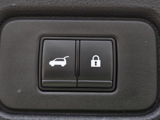 Used 2023 Nissan Pathfinder Platinum AWD/4WD image 11