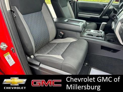 Used 2016 Toyota Tundra SR5 w/ SR5 Upgrade Package AWD/4WD image 28