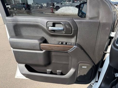 Used 2021 Chevrolet Silverado 1500 LT Trail Boss w/ Convenience Package II image 28