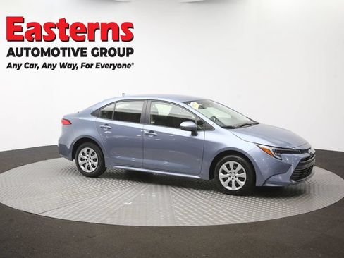 Used 2025 Toyota Corolla LE FWD image 41