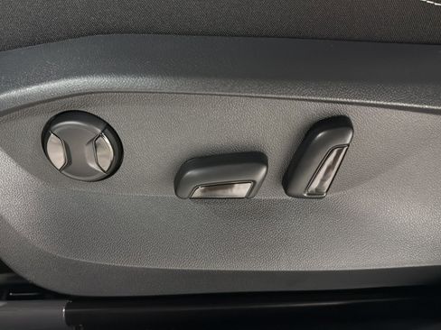 New 2026 Volkswagen Taos SE AWD/4WD image 18