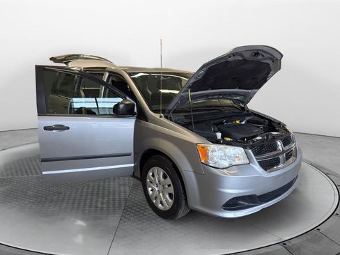 Used 2014 Dodge Grand Caravan American Value Package FWD image 8