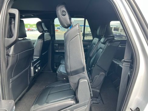 Used 2019 Ford Expedition Max Limited AWD/4WD image 5